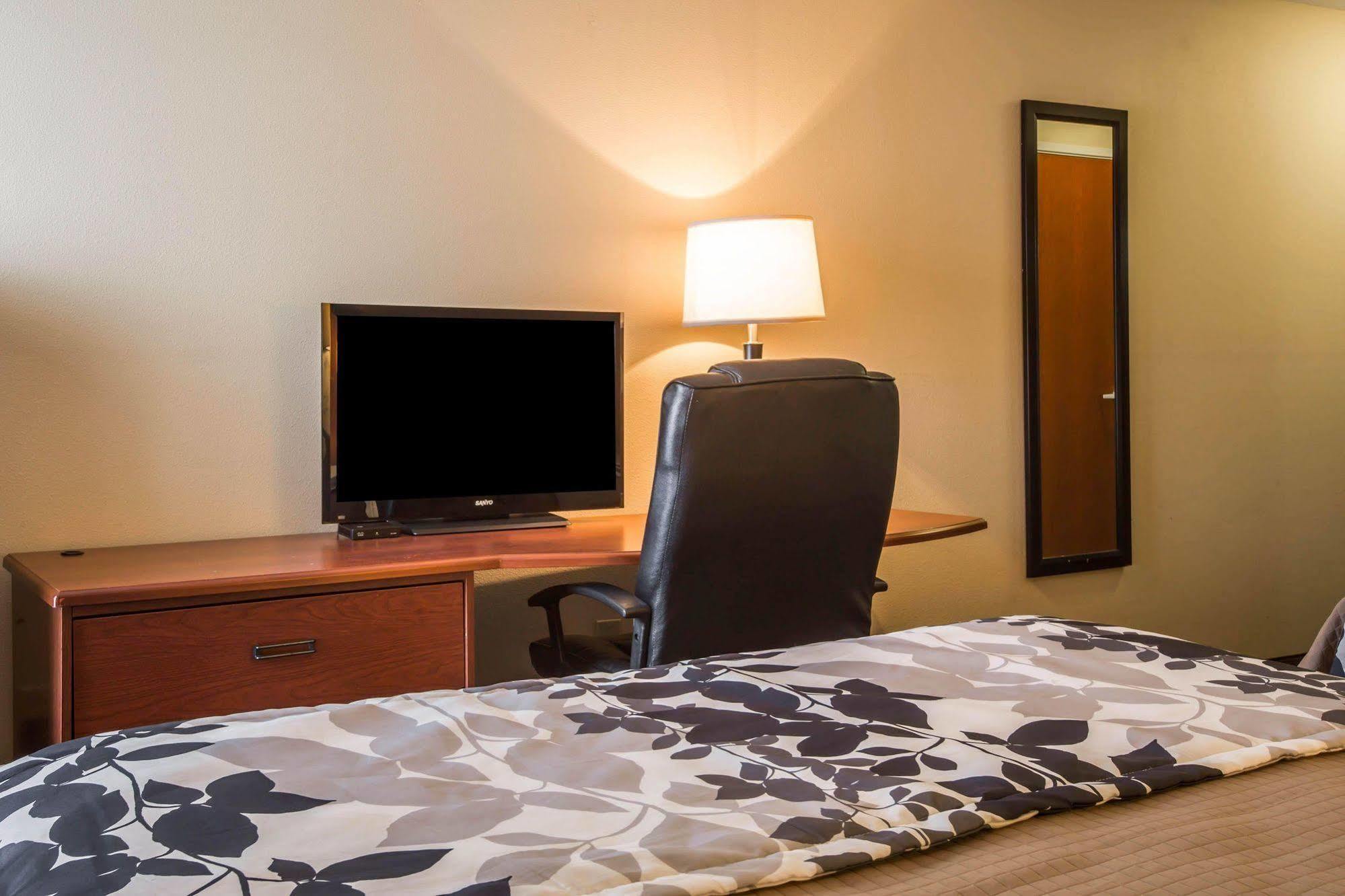 Sleep Inn & Suites East Chase Монтгомери Экстерьер фото